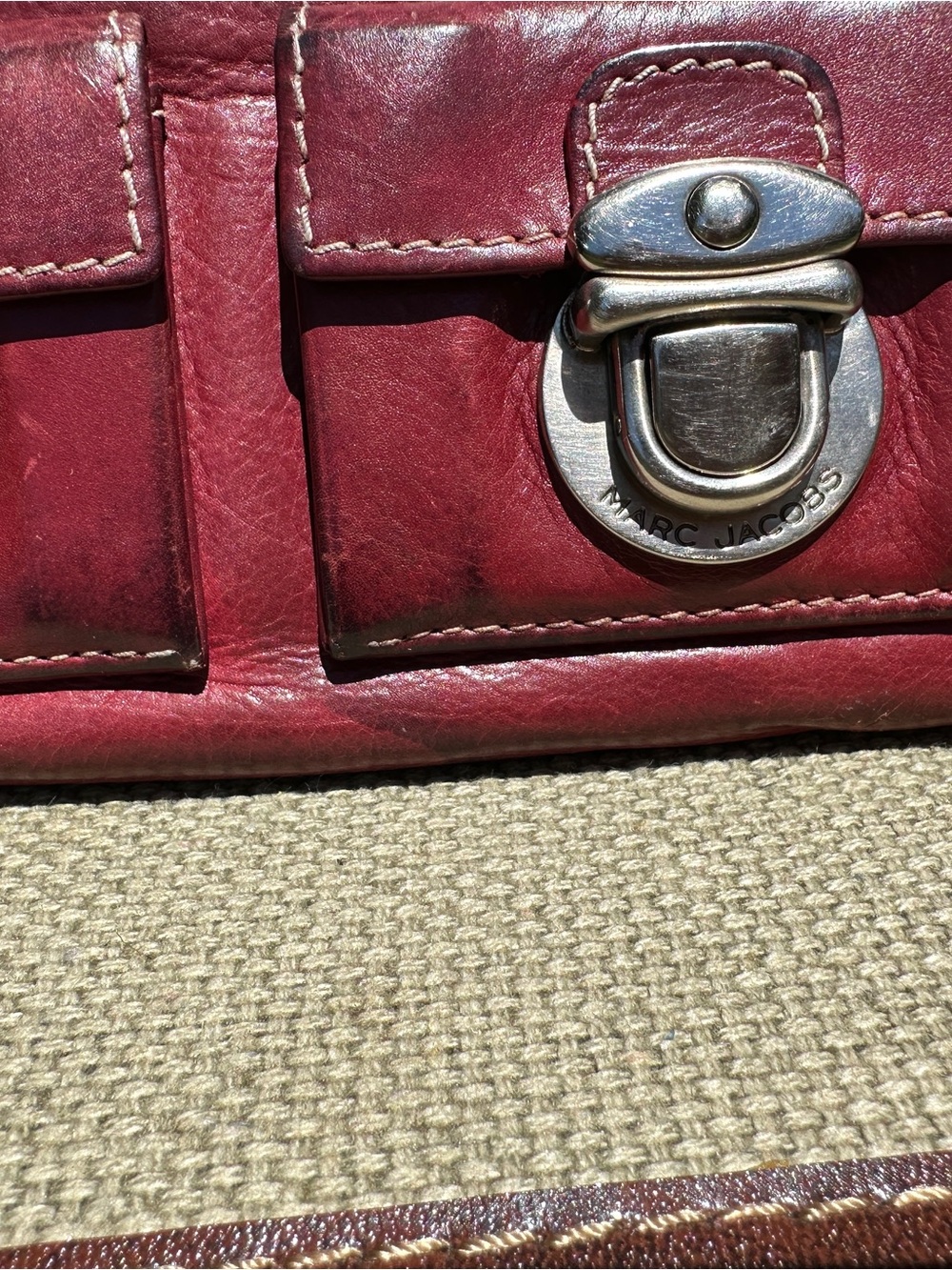 Marc Jacobs Burgundy Leather Wallet Clutch with Front Pockets - Picture 2 of 13
